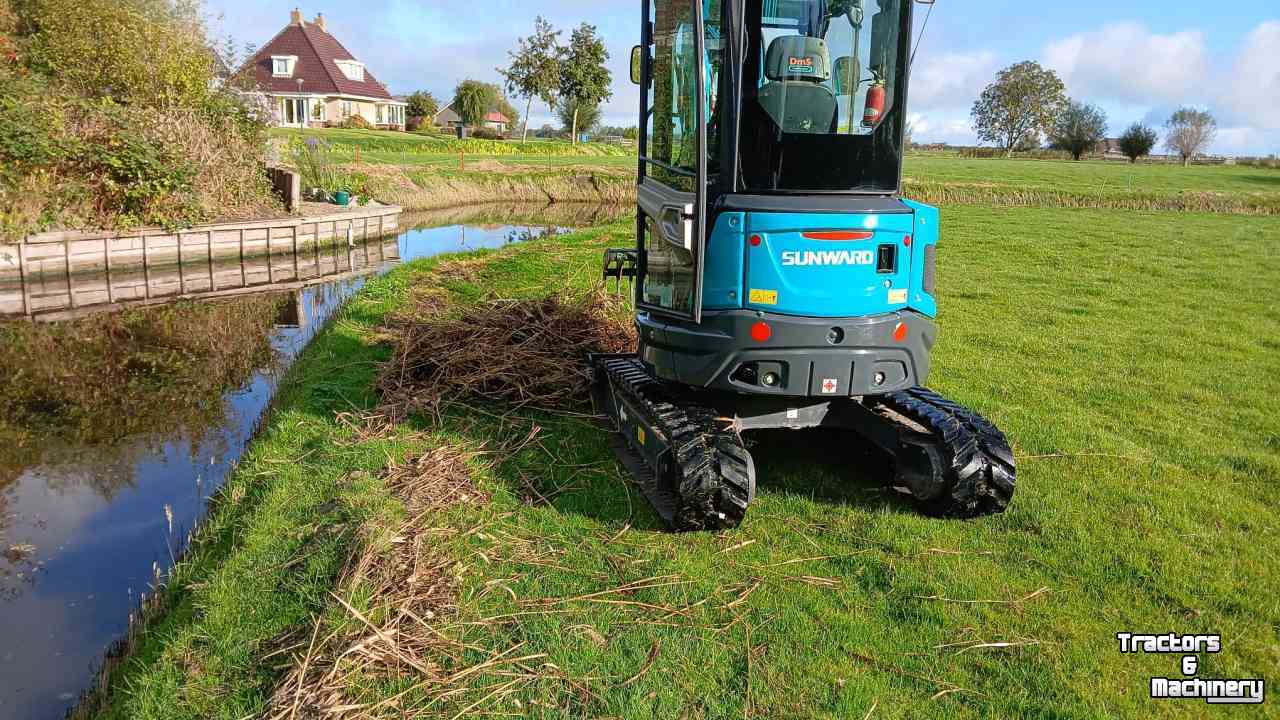 Excavator Sunward SWE25UF