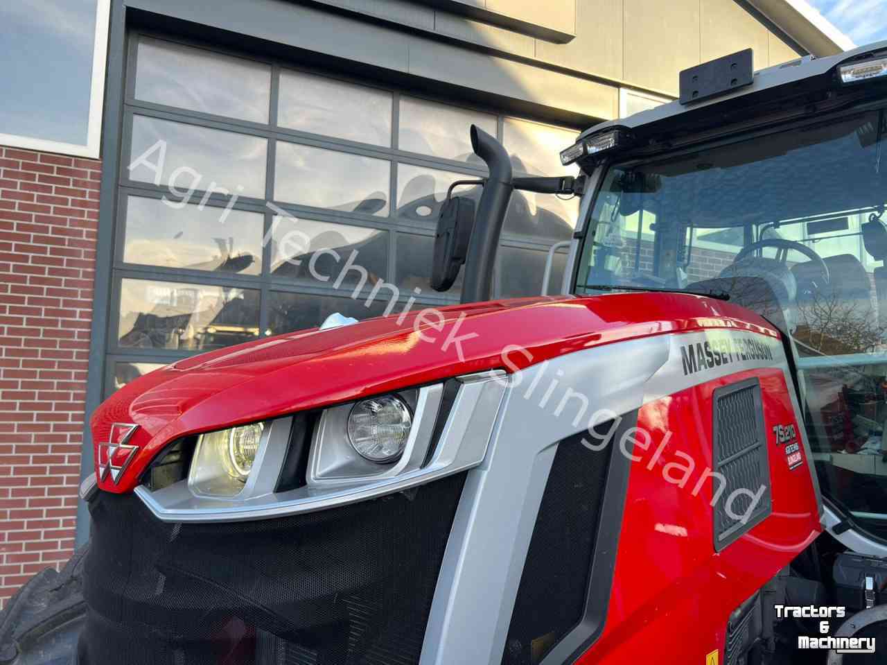 Tractors Massey Ferguson 7S.210 Dyna-VT Exclusive