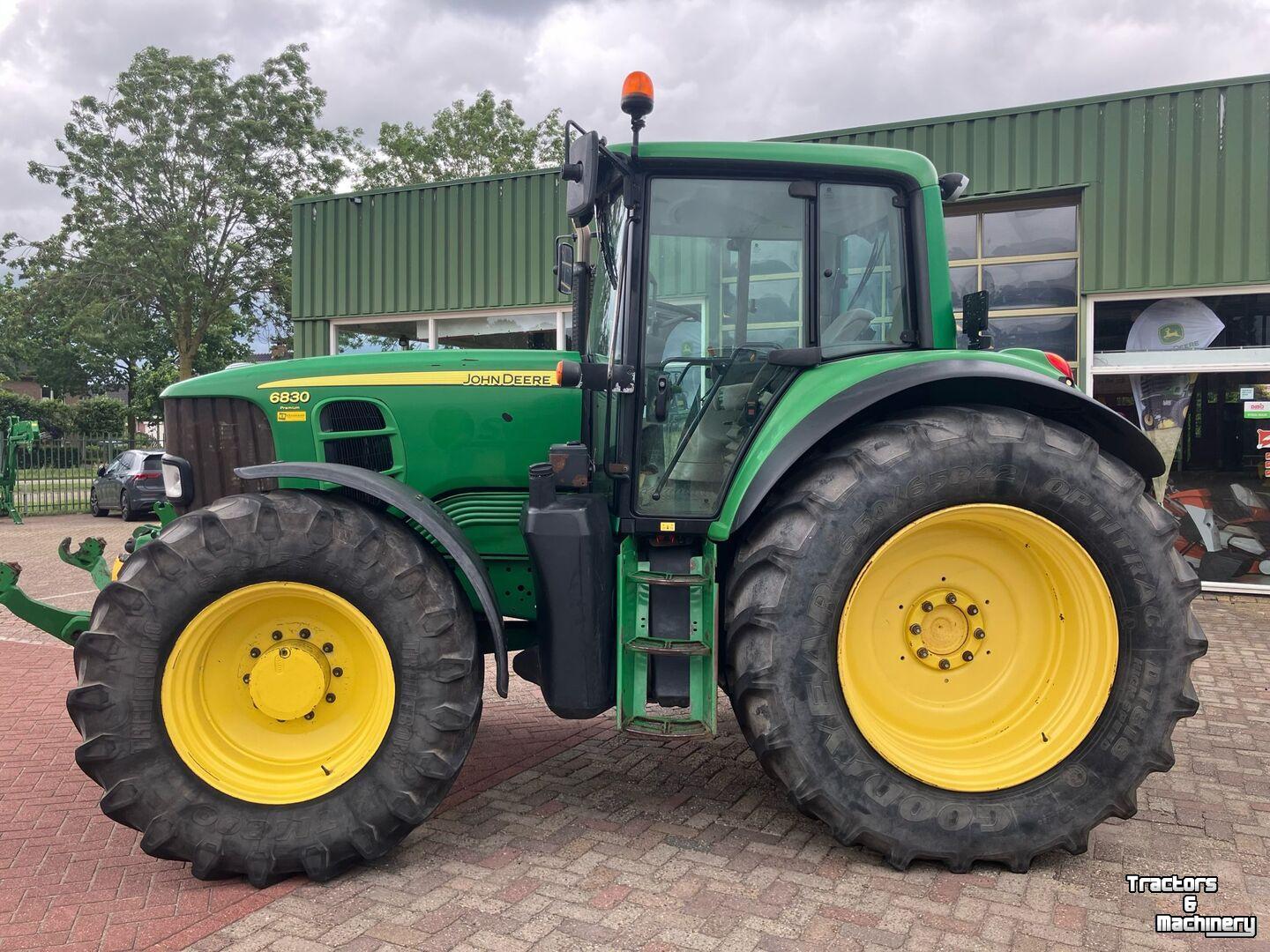 Tractor John Deere 6830