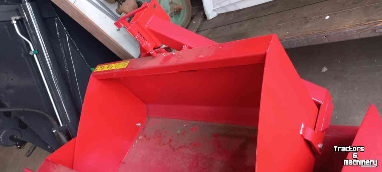 Tractor tipping boxes Peecon TB 150
