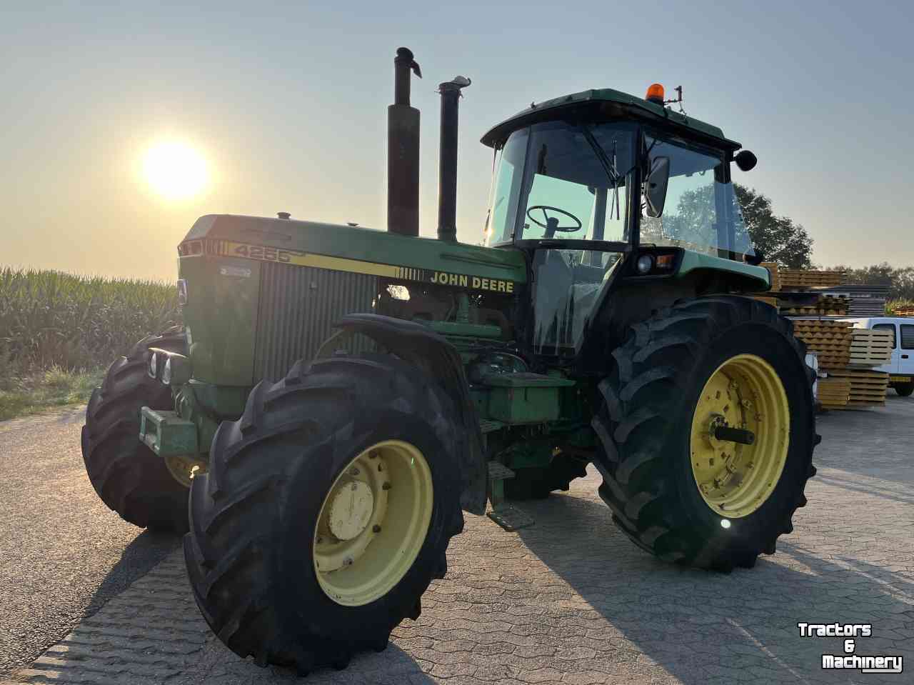 Tractor John Deere 4255