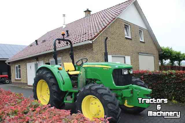 Tractor John Deere 5065E 4WD