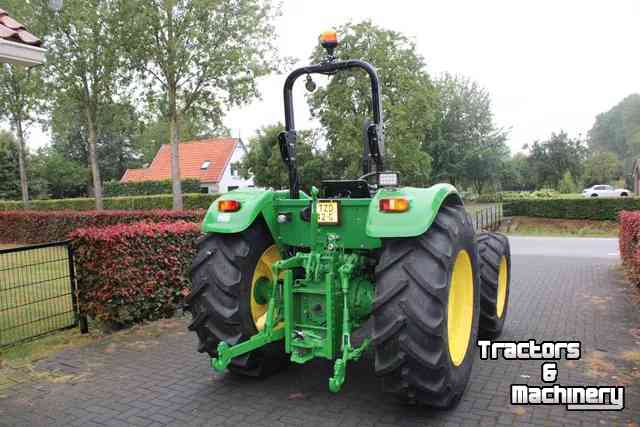Tractor John Deere 5065E 4WD