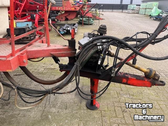 Fieldsprayer pull-type Agrifac getrokken veldspuit 2000 ltr