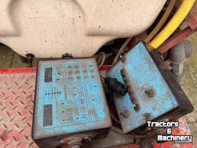 Fieldsprayer pull-type Agrifac getrokken veldspuit 2000 ltr
