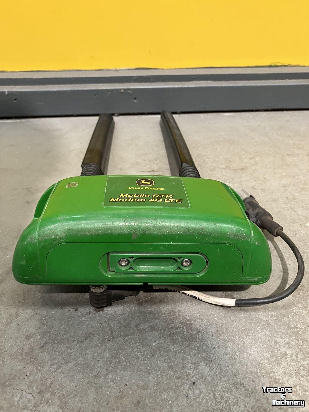 GPS steering systems and attachments John Deere STARFIRE 900 RTK RADIO