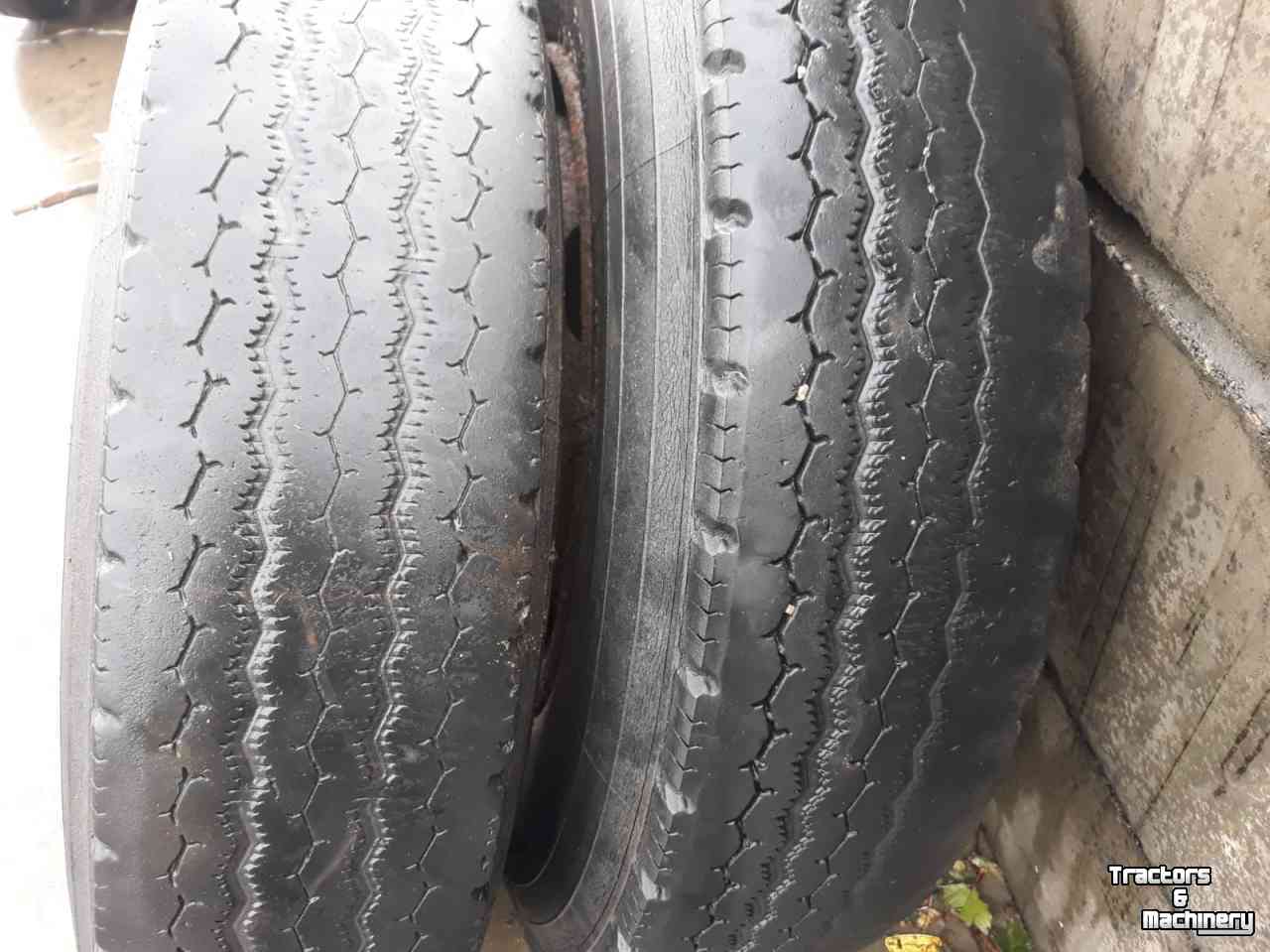 Wheels, Tyres, Rims & Dual spacers Michelin 11 X 22,5 XZA Michelin