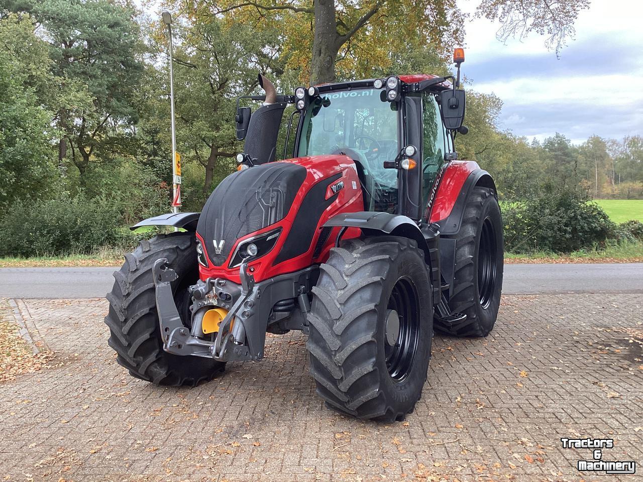 Tractor Valtra T214 A