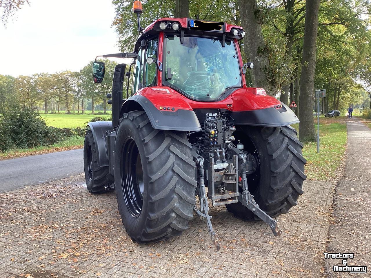 Tractor Valtra T214 A