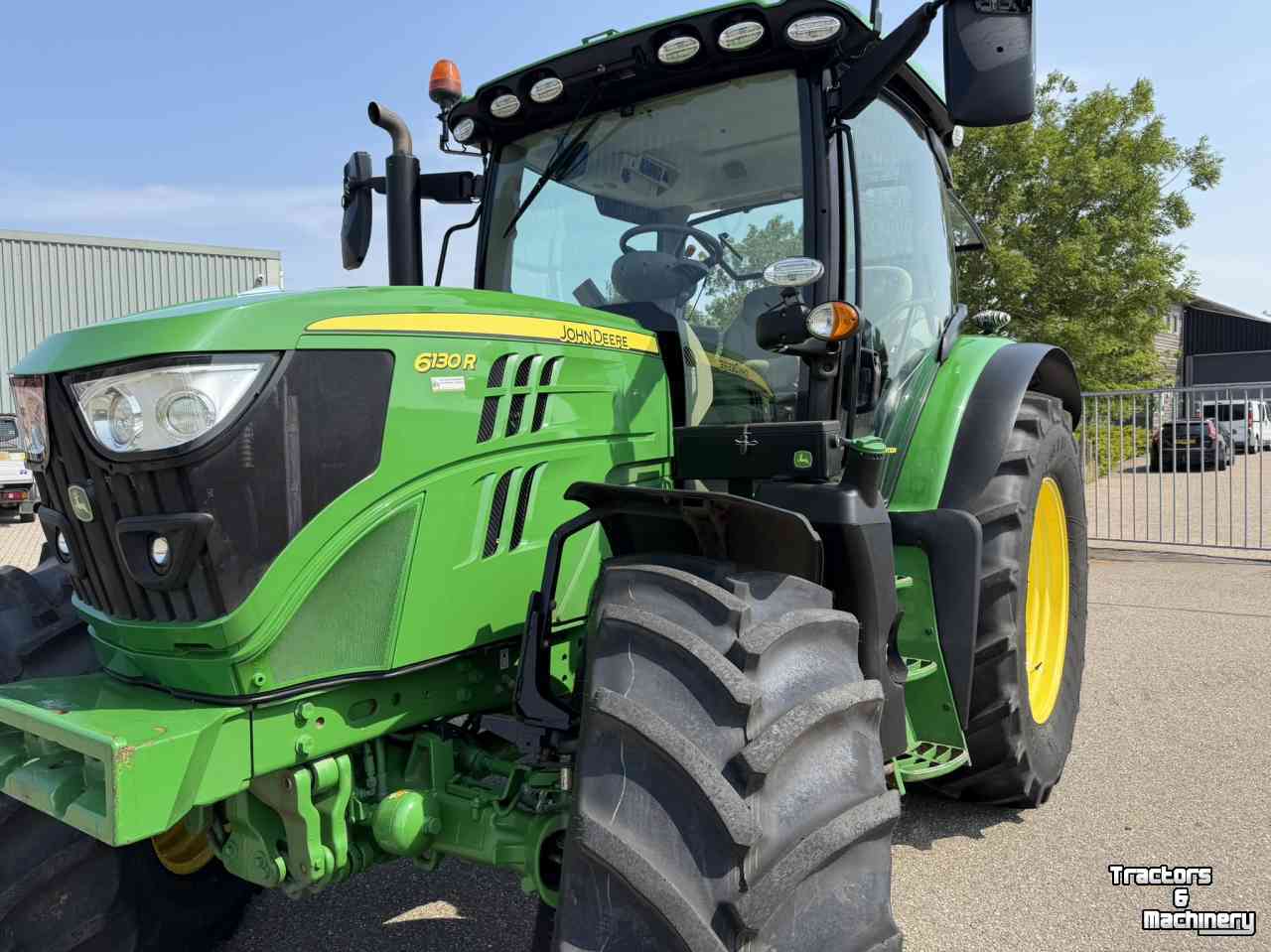 Tractor John Deere 6130R 50 KM Command pro