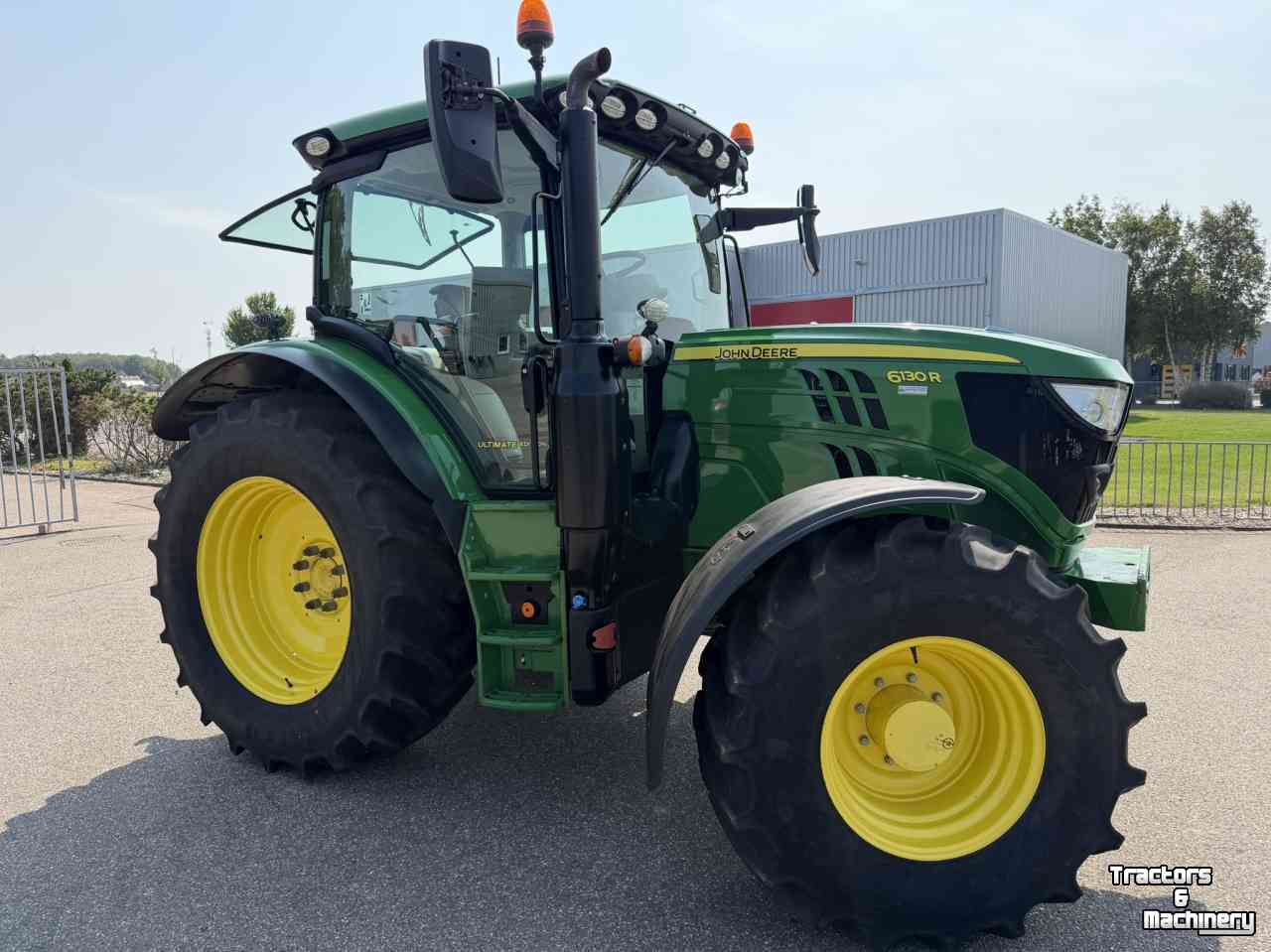 Tractor John Deere 6130R 50 KM Command pro