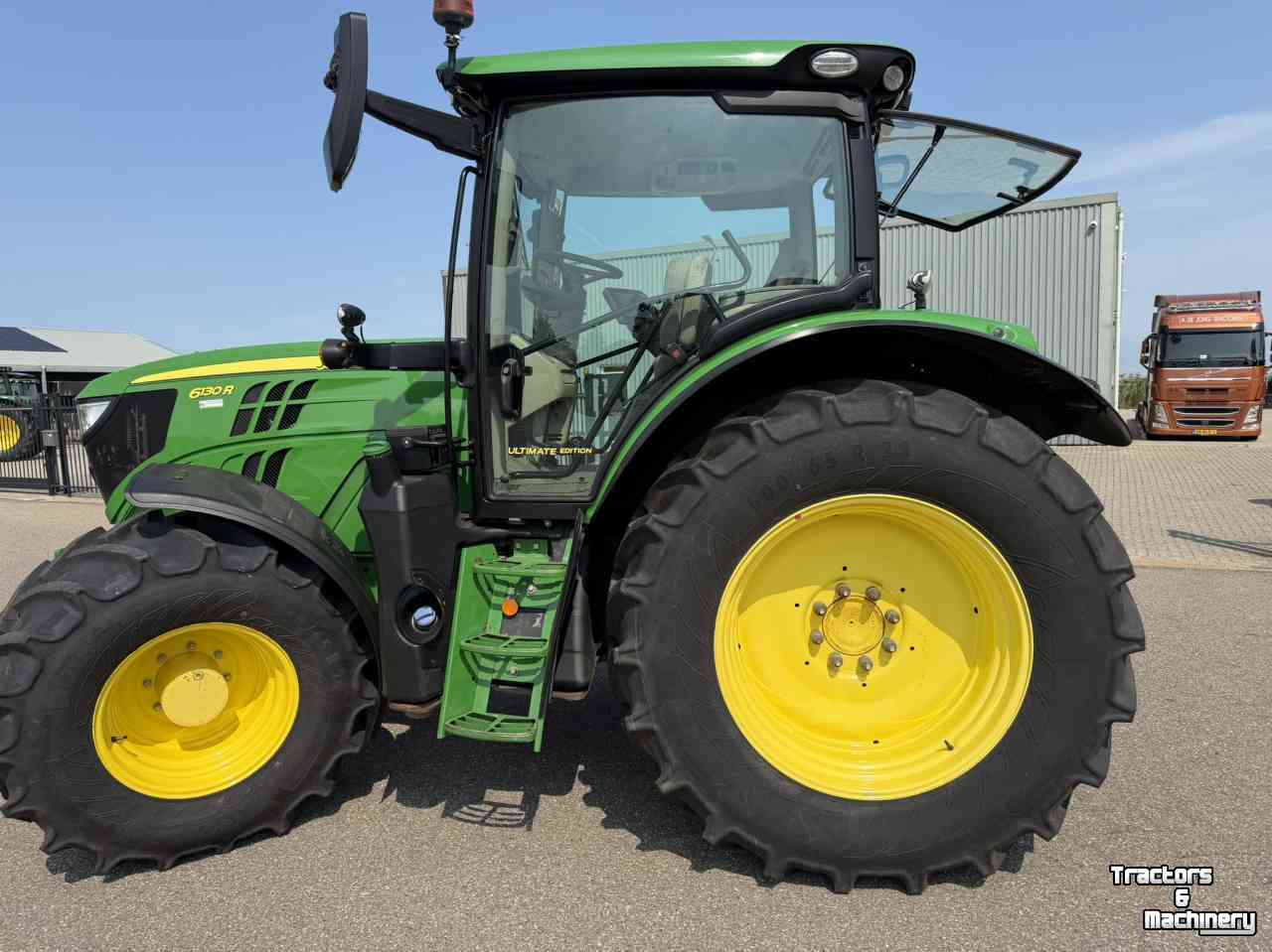 Tractor John Deere 6130R 50 KM Command pro
