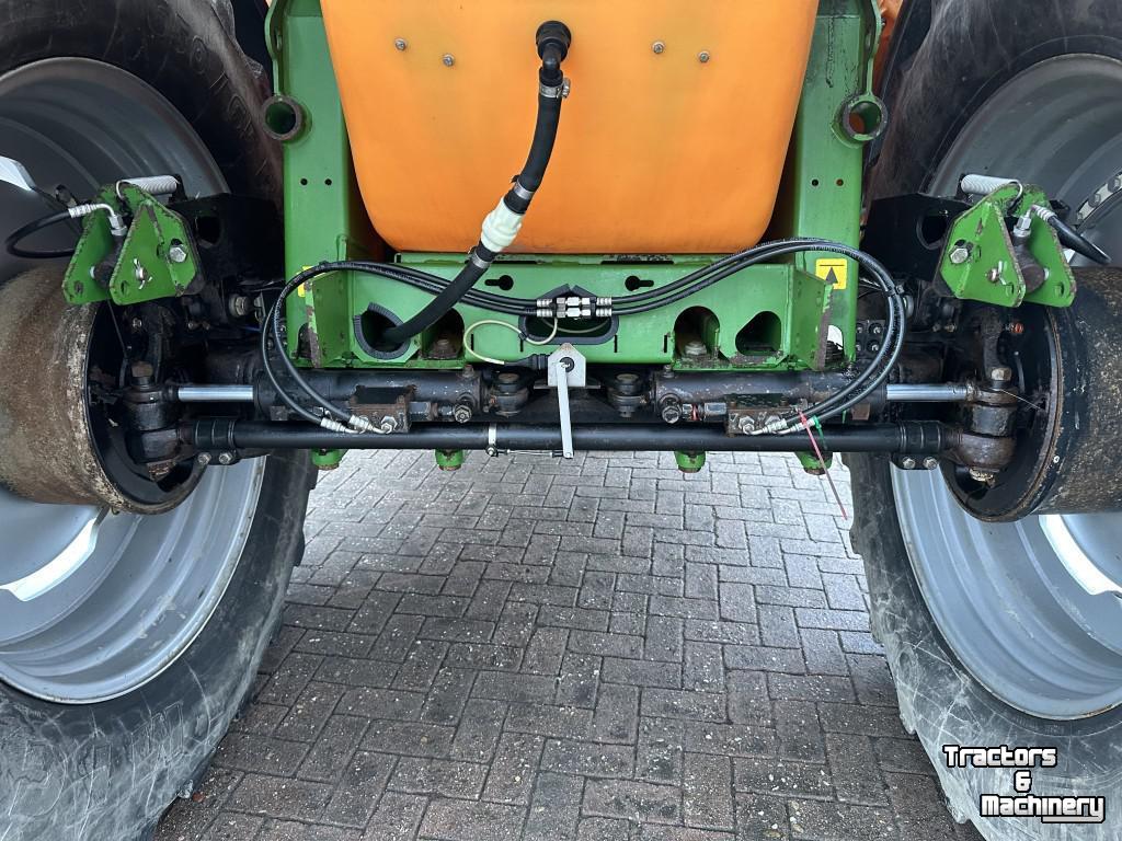 Fieldsprayer pull-type Amazone UX 4200 VELDSPUIT