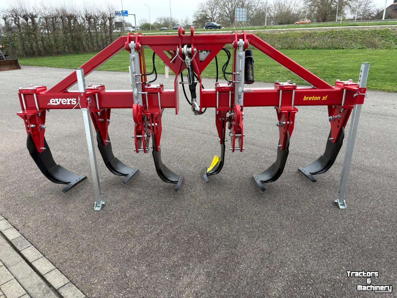Deep subsoiler Evers Breton XL6-300