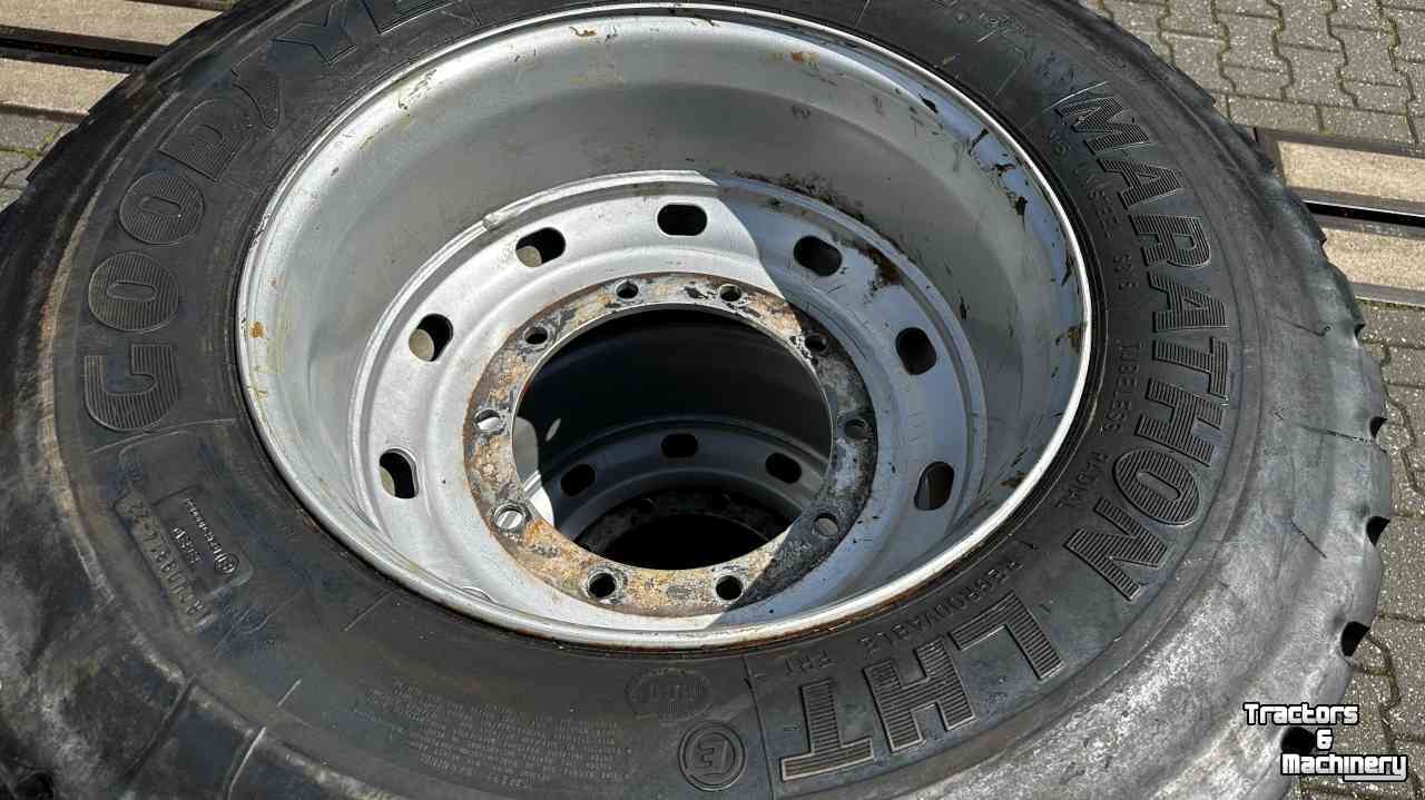 Wheels, Tyres, Rims & Dual spacers Good Year 2x Goodyear 435/50R22.5
