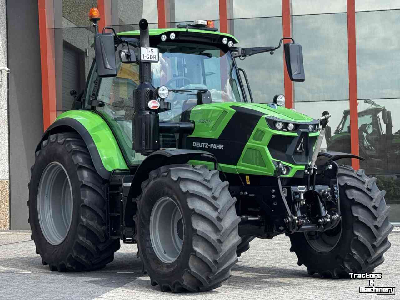 Tractor Deutz-Fahr Agrotron 6150-4TTV vario Stage V Fronthef Lucht Hydr rem Vol GPS '24  1224u