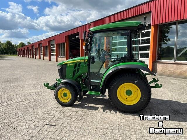 Small-track Tractor John Deere 3046R