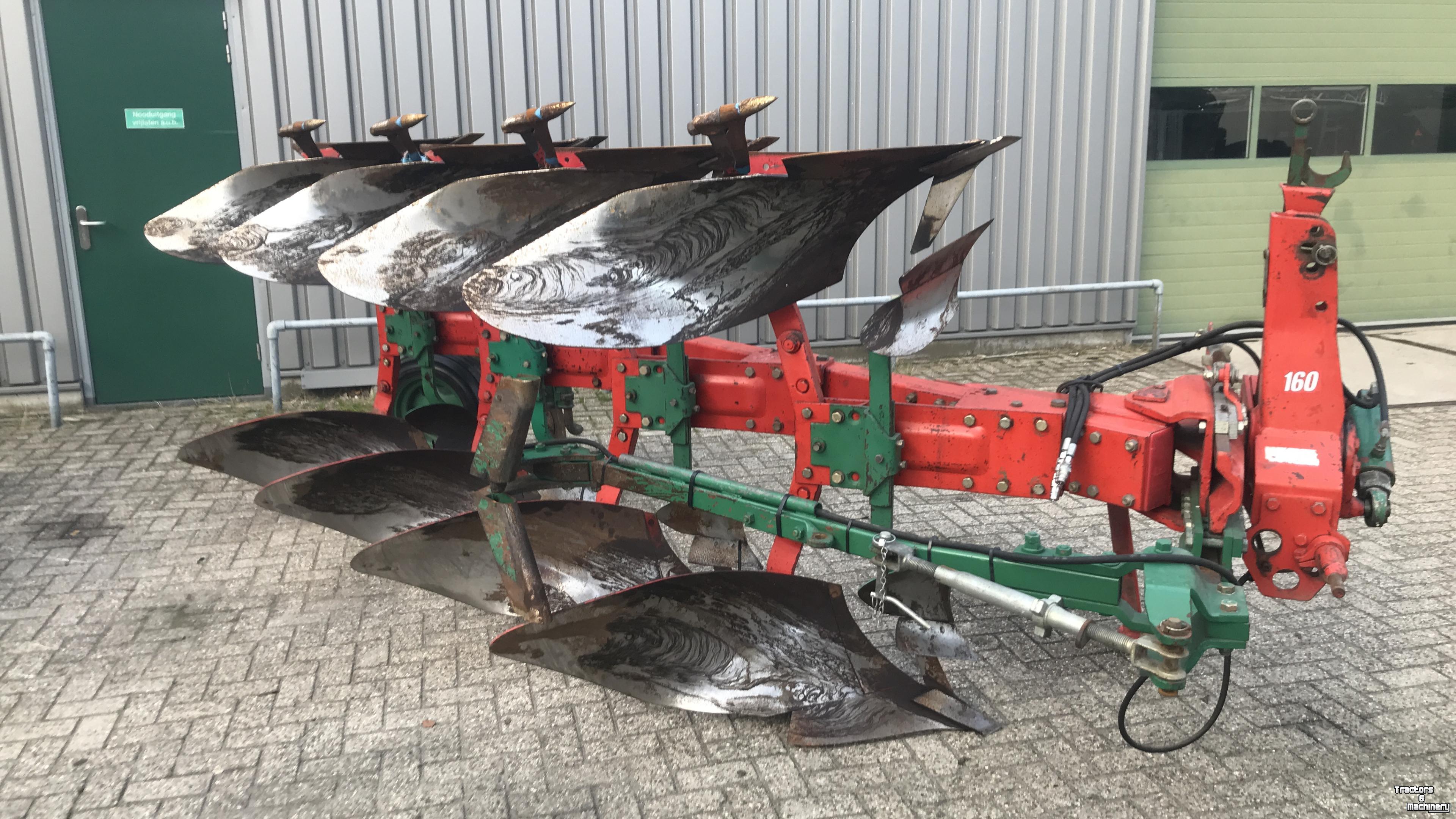 Ploughs Kverneland LD85 4-schaar met vorenpakker