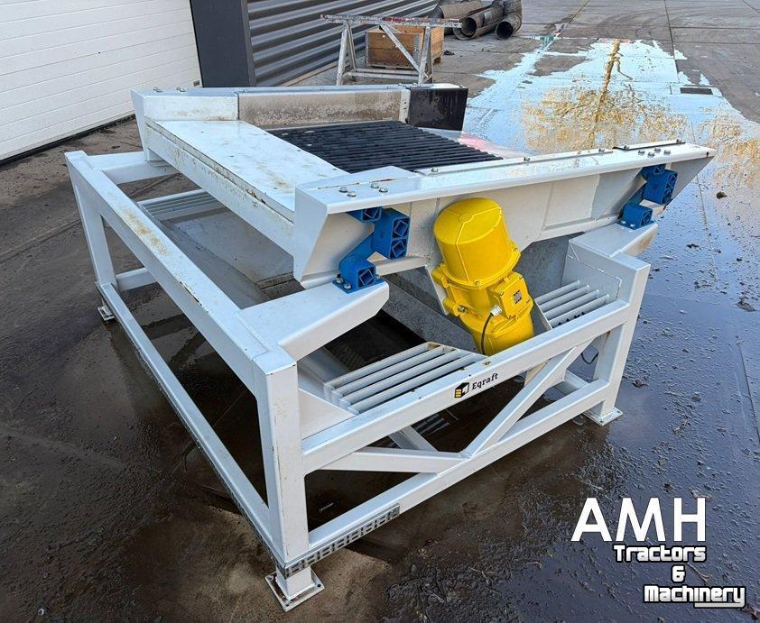 Sorting machine Eqraft TZ1250  Tril voorsorteerder afstaarter, Vibrating pre-grader with topper, Vibrations-Vorsortierer mit Entstieler