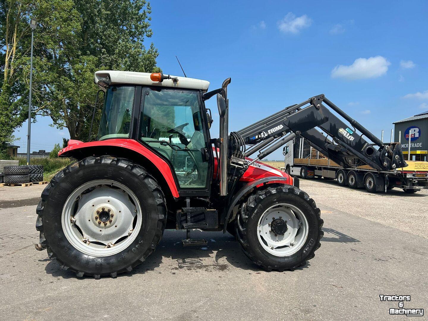 Tractor Massey Ferguson 5445 trekker