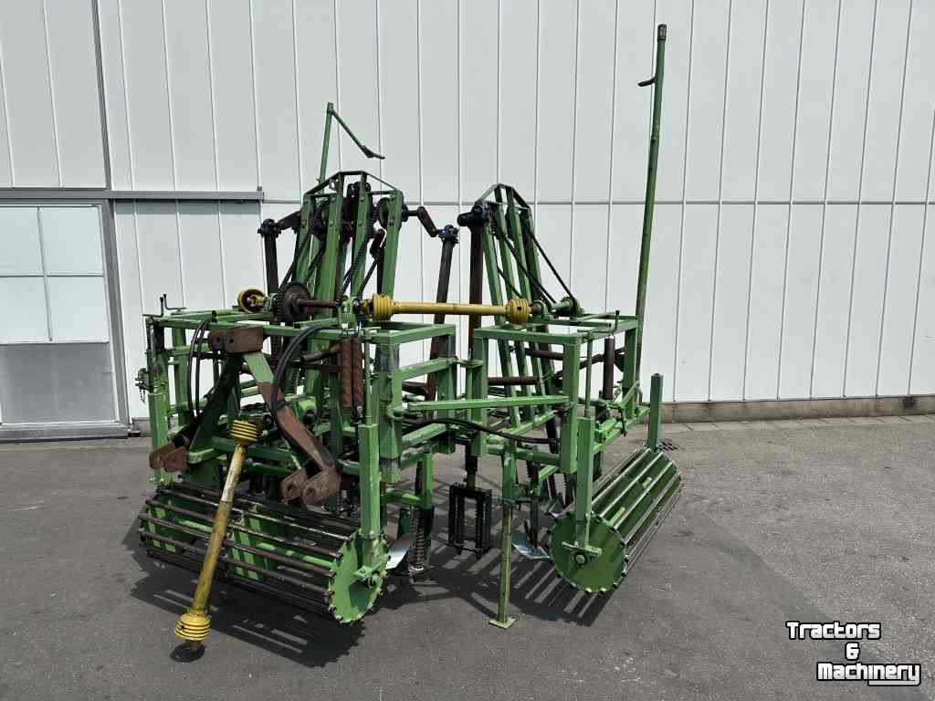 Transplanter Basrijs Basrijs preiponsmachine 9 rijig  Plantmachine/gatenmaker voor prei