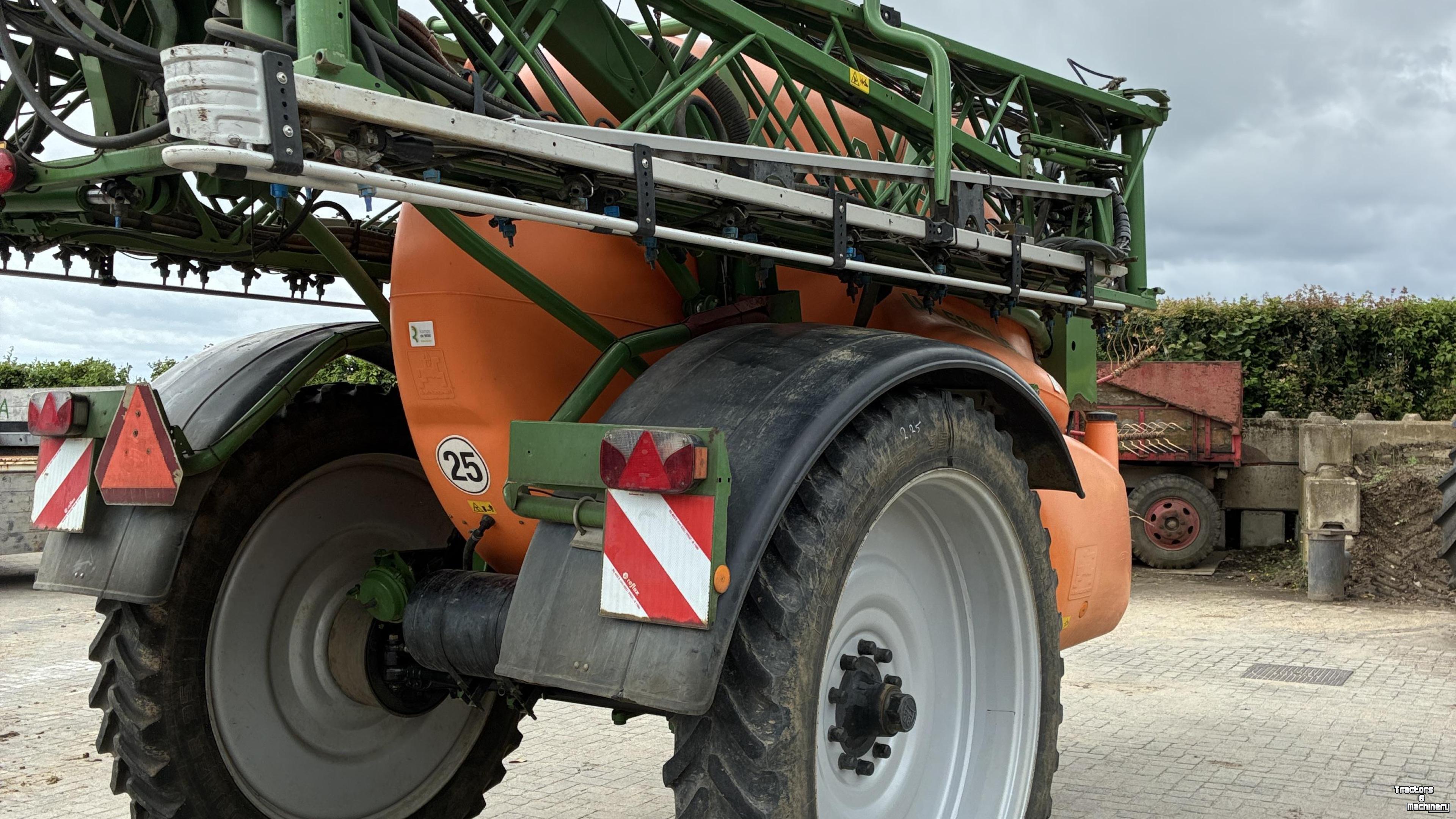 Fieldsprayer Amazone UX 5200