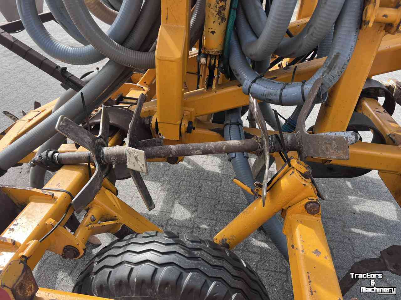 Arable injector Veenhuis Terraject 588