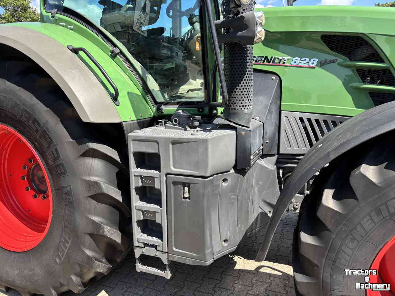 Tractor Fendt 828 SCR Profi Plus
