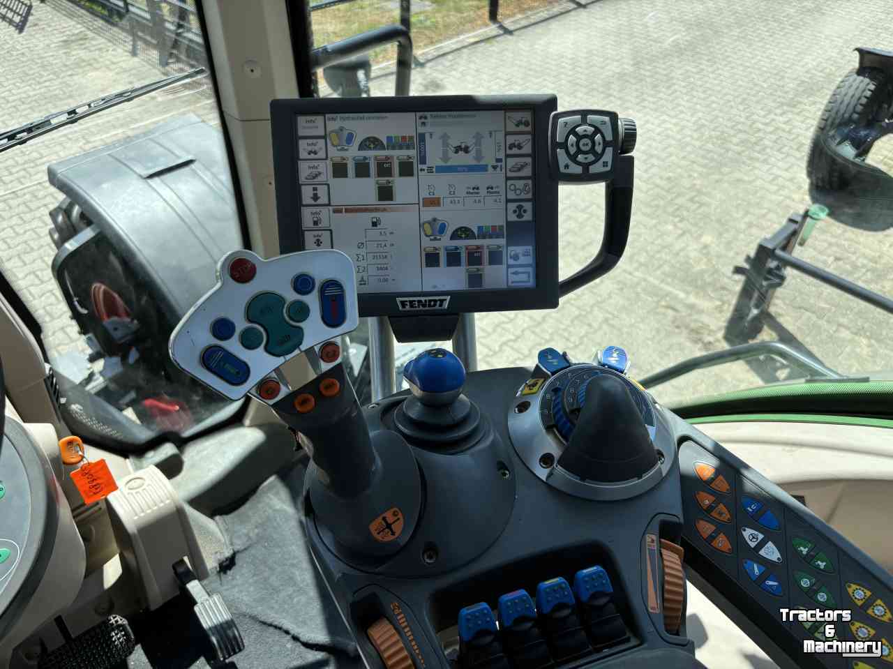 Tractor Fendt 828 SCR Profi Plus