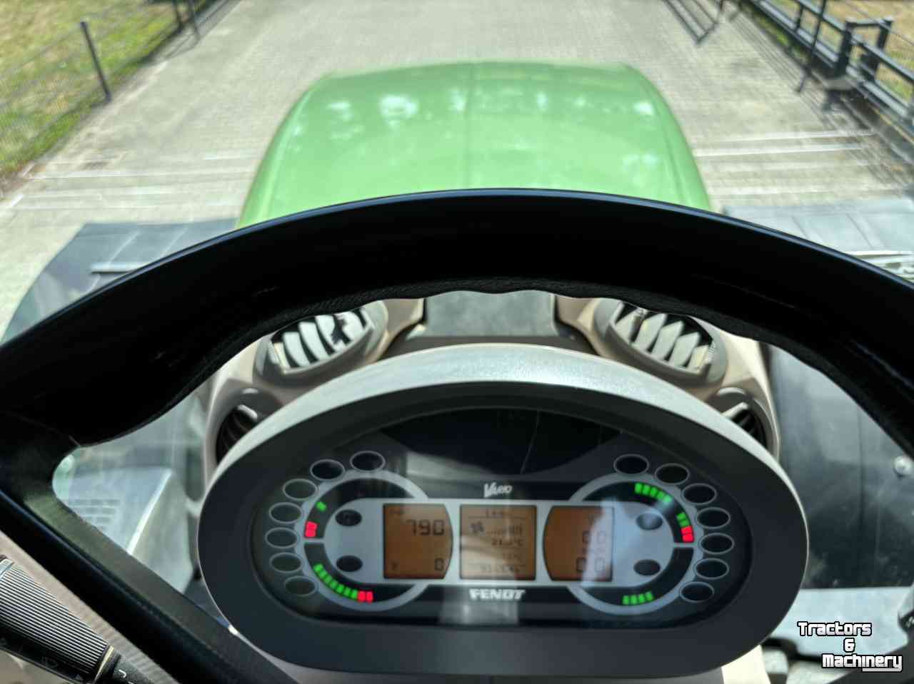 Tractor Fendt 828 SCR Profi Plus