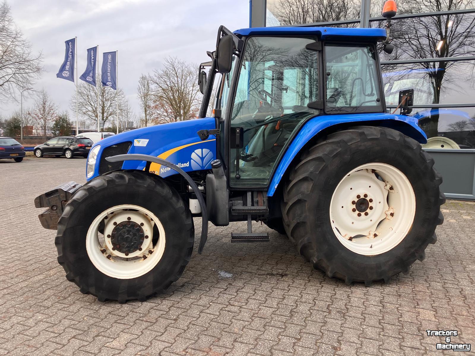 Tractor New Holland 100A