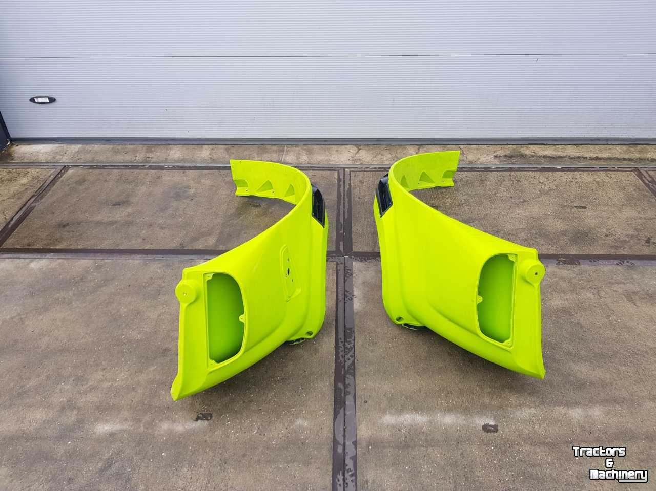 Used parts for tractors Claas Achterspatbord Claas Arion 400 smal