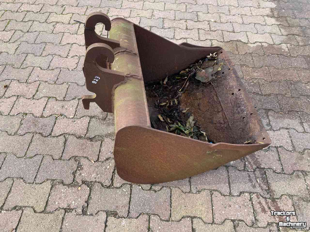 Excavator buckets  Dieplepelbak  grondbak  70cm  CW00