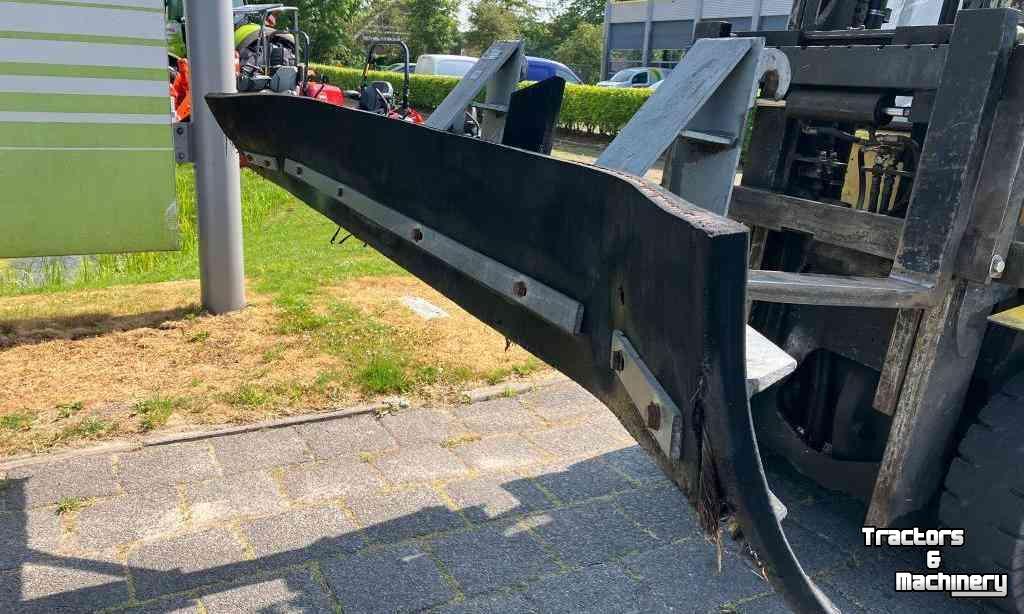 Snow Removal Equipment  Rubberschuif met euro & lepelinsteek