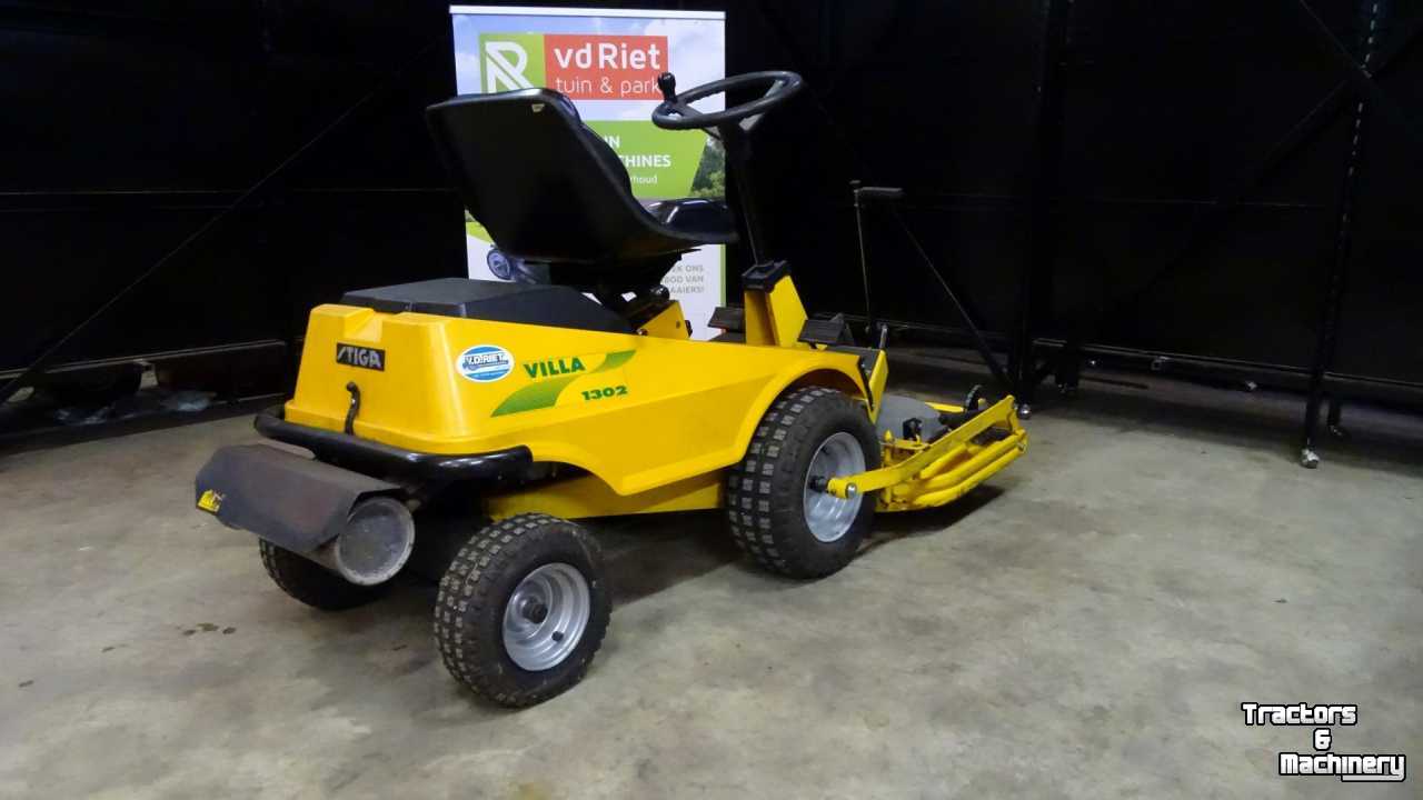 Ride-on mower Stiga 1302