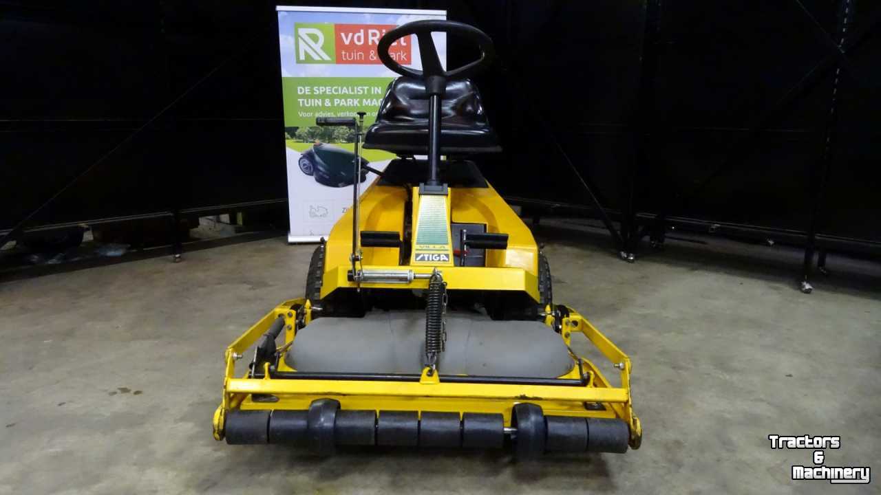 Ride-on mower Stiga 1302