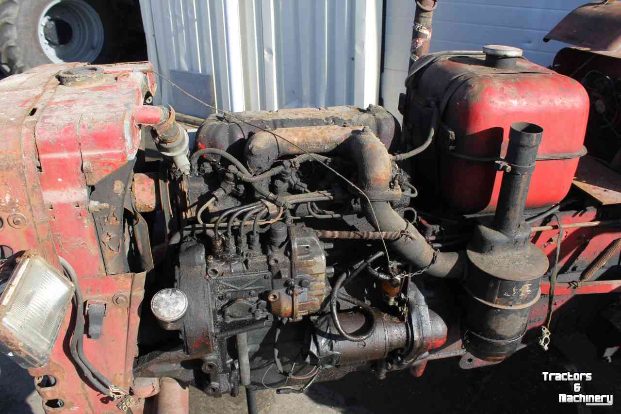 Oldtimers McCormick Mc Cormick International Harvester Farmall D-430 trekker D430 tractor