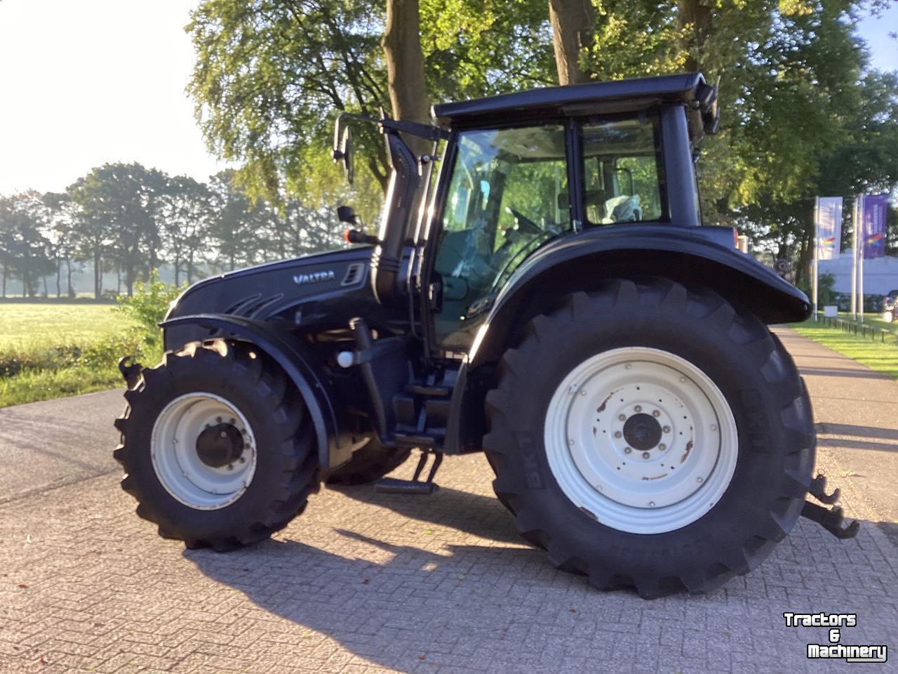 Tractor Valtra T162e
