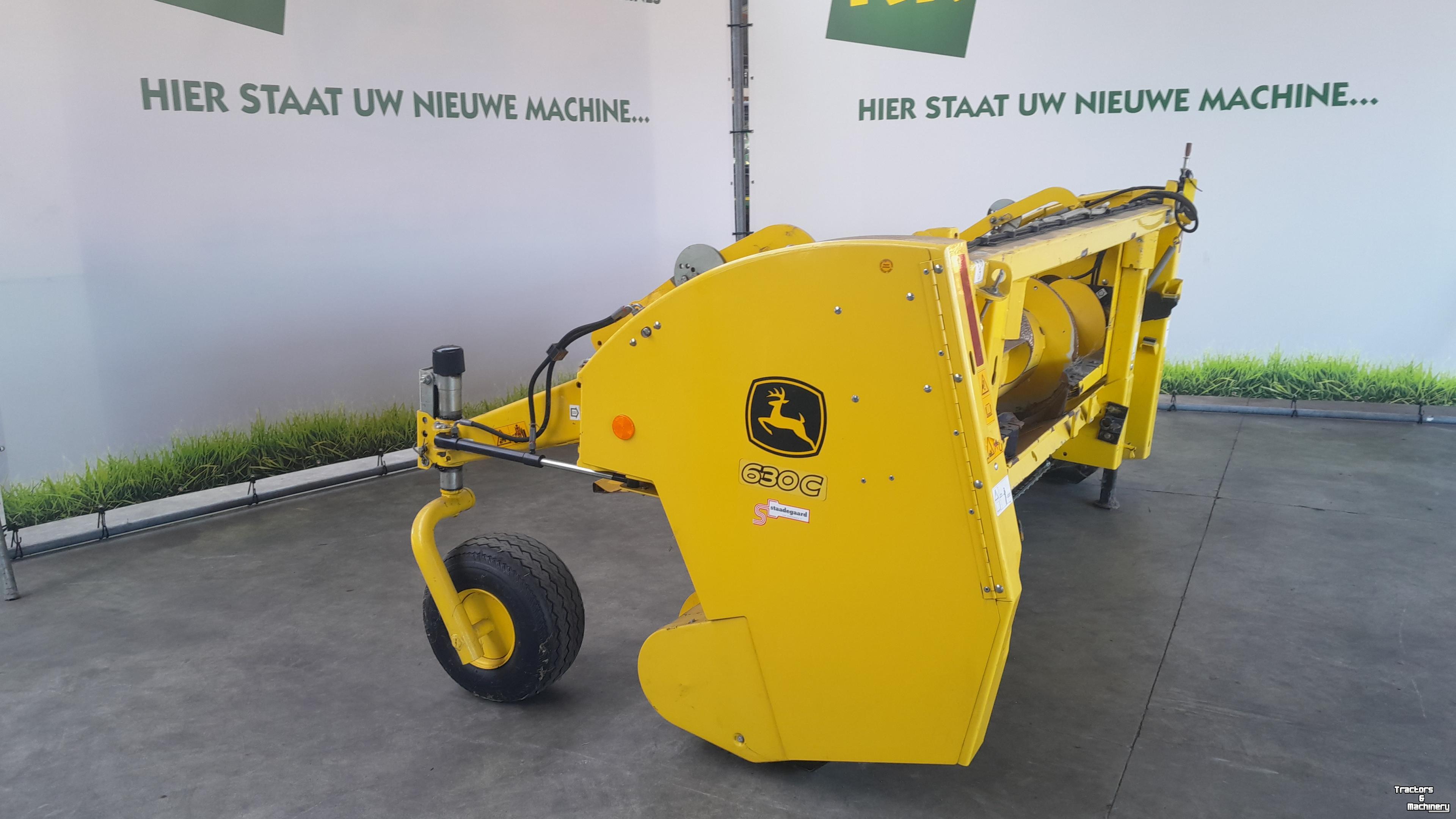 Cornhead John Deere 630C