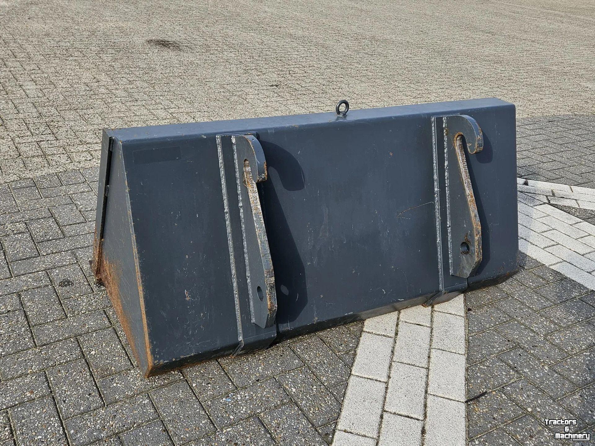 Loading buckets Weidemann Shovelbak 1.30m