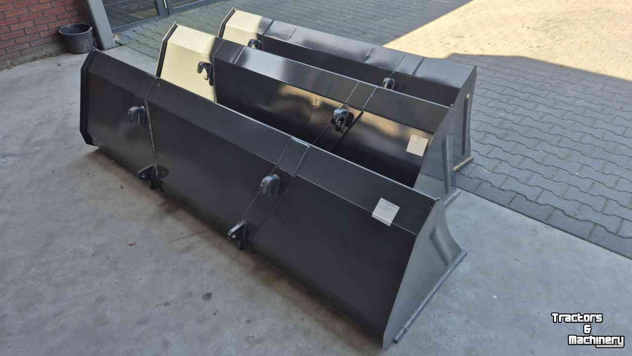 Front-end loader bucket / Front loader bucket  Voorladerbak Frontladerbak bak bakken nieuw