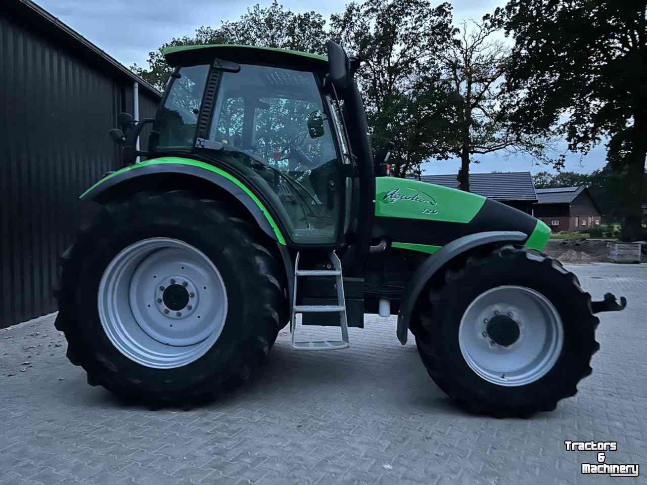 Tractor Deutz-Fahr Agrotron 120