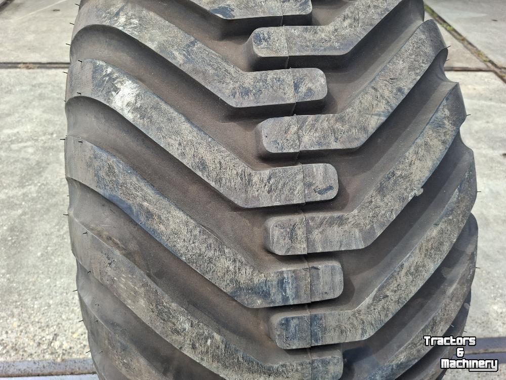 Wheels, Tyres, Rims & Dual spacers  550/60R22.5