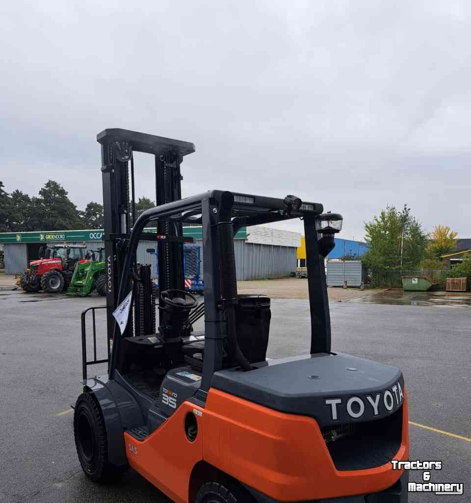 Forklift Toyota Tonero 52-8FDJF35