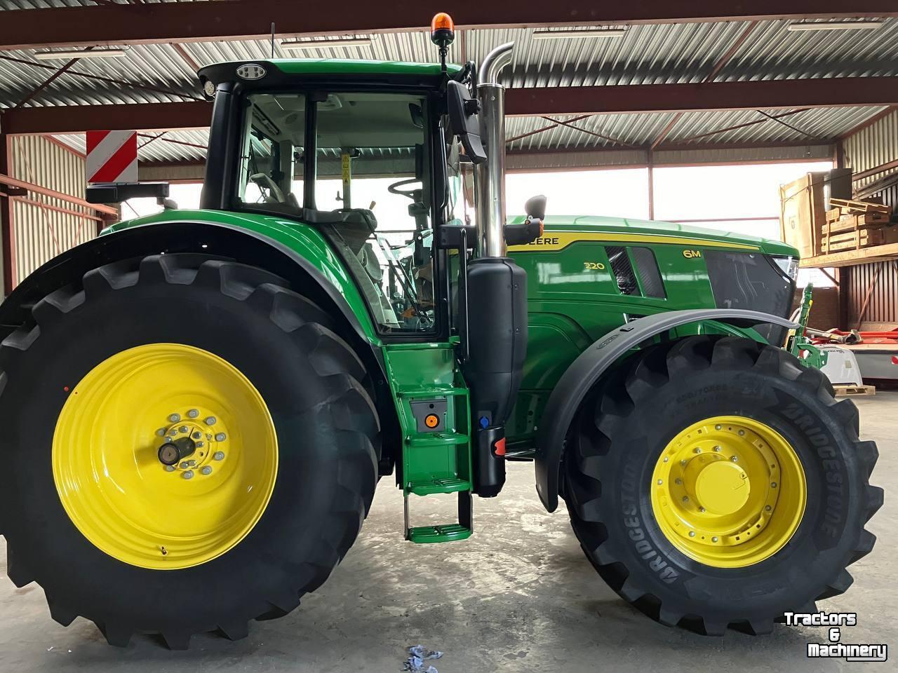 Tractor John Deere 6M 220