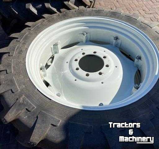 Wheels, Tyres, Rims & Dual spacers Michelin 13.6R38 Nieuw Op Verstelbare Velg