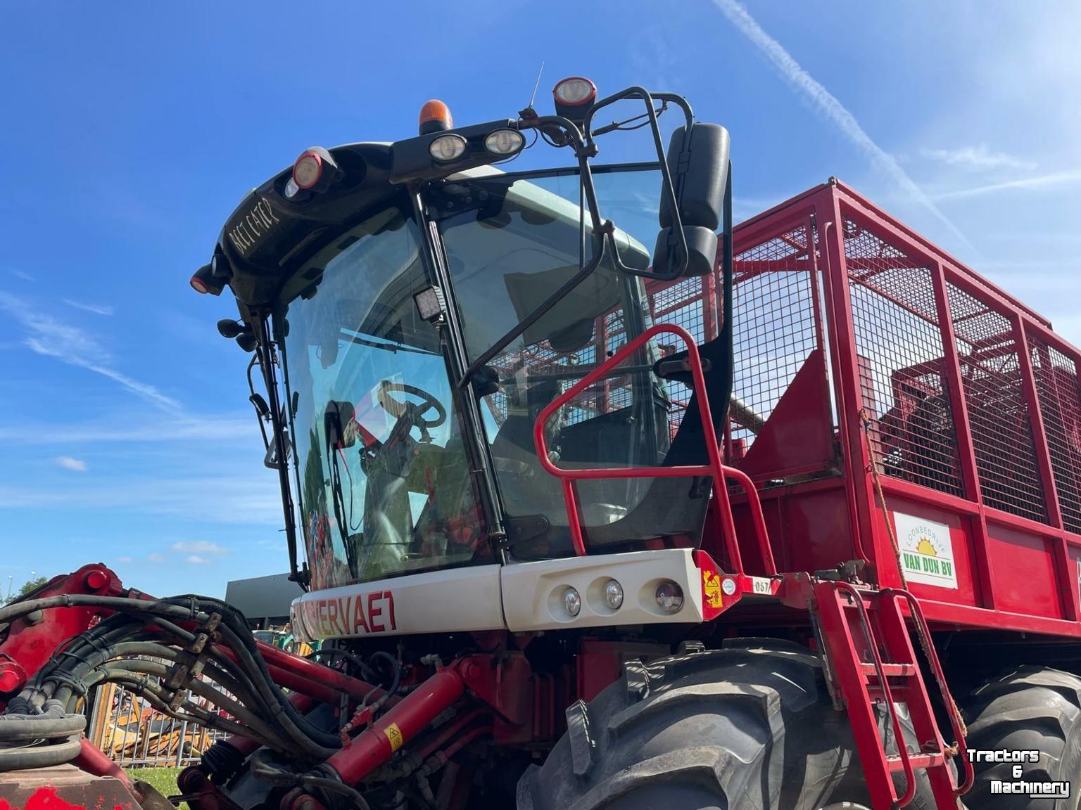 Sugar beet harvester Vervaet BE625