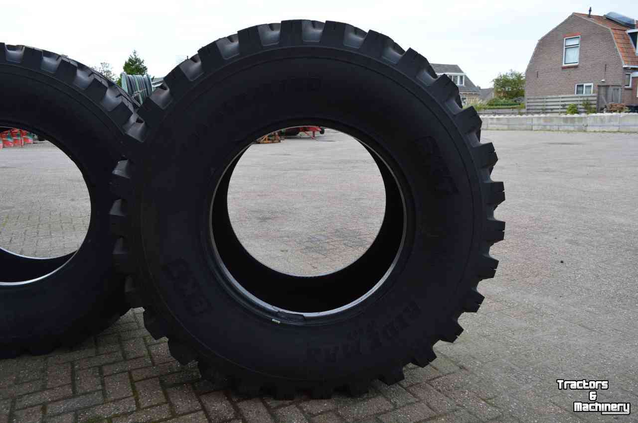 Wheels, Tyres, Rims & Dual spacers BKT ridemax 697 600/65r28 90%