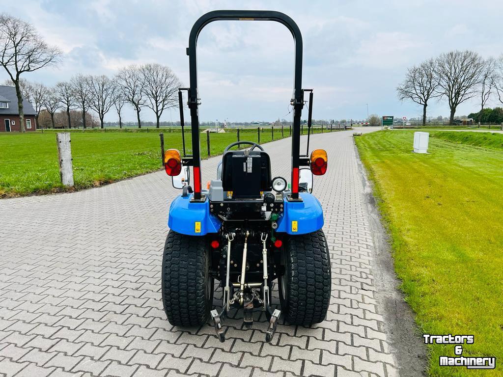 Tractor New Holland BOOMER 25