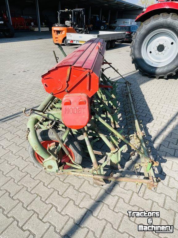 Seedbed combination Nodet nokkenrad zaaimachine